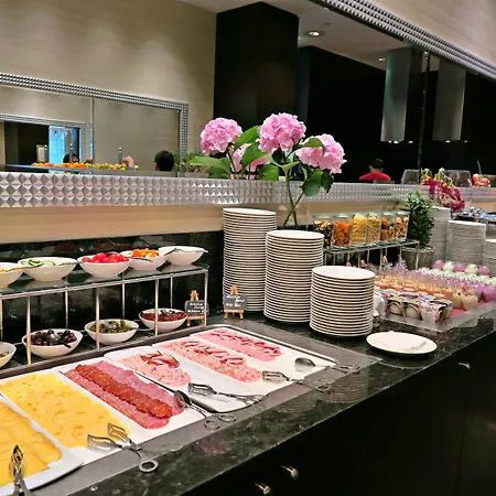 Grand River Park, A Luxury Collection Hotel, מלון ברטיסלאבה