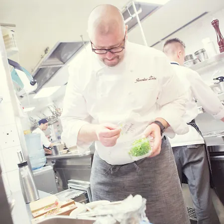 Grand River Park, A Luxury Collection Hotel, מלון 5*