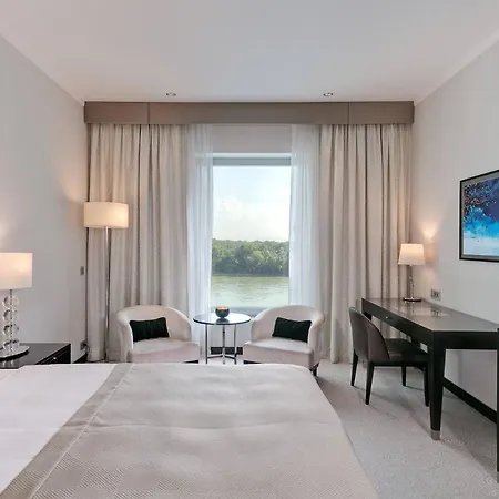Отель Grand River Park, A Luxury Collection Hotel, Братислава